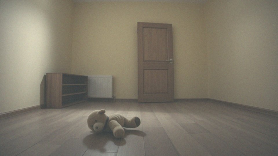 Jakie są objawy zaniedbania emocjonalnego u dzieci?